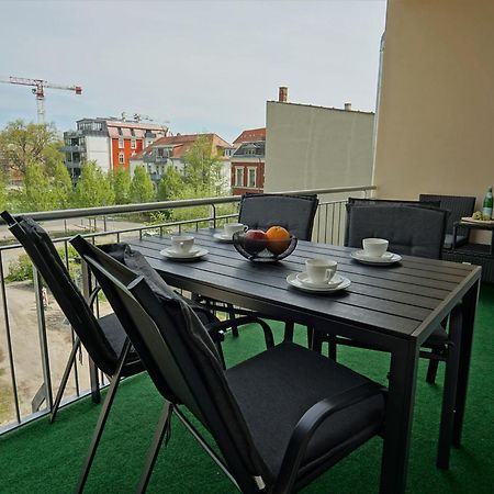 "Hogulu" Brandenburg, Balkon, Neustadt, Kueche, Wassernaehe - Parkplatz Inklusive Leilighet Brandenburg  Rom bilde