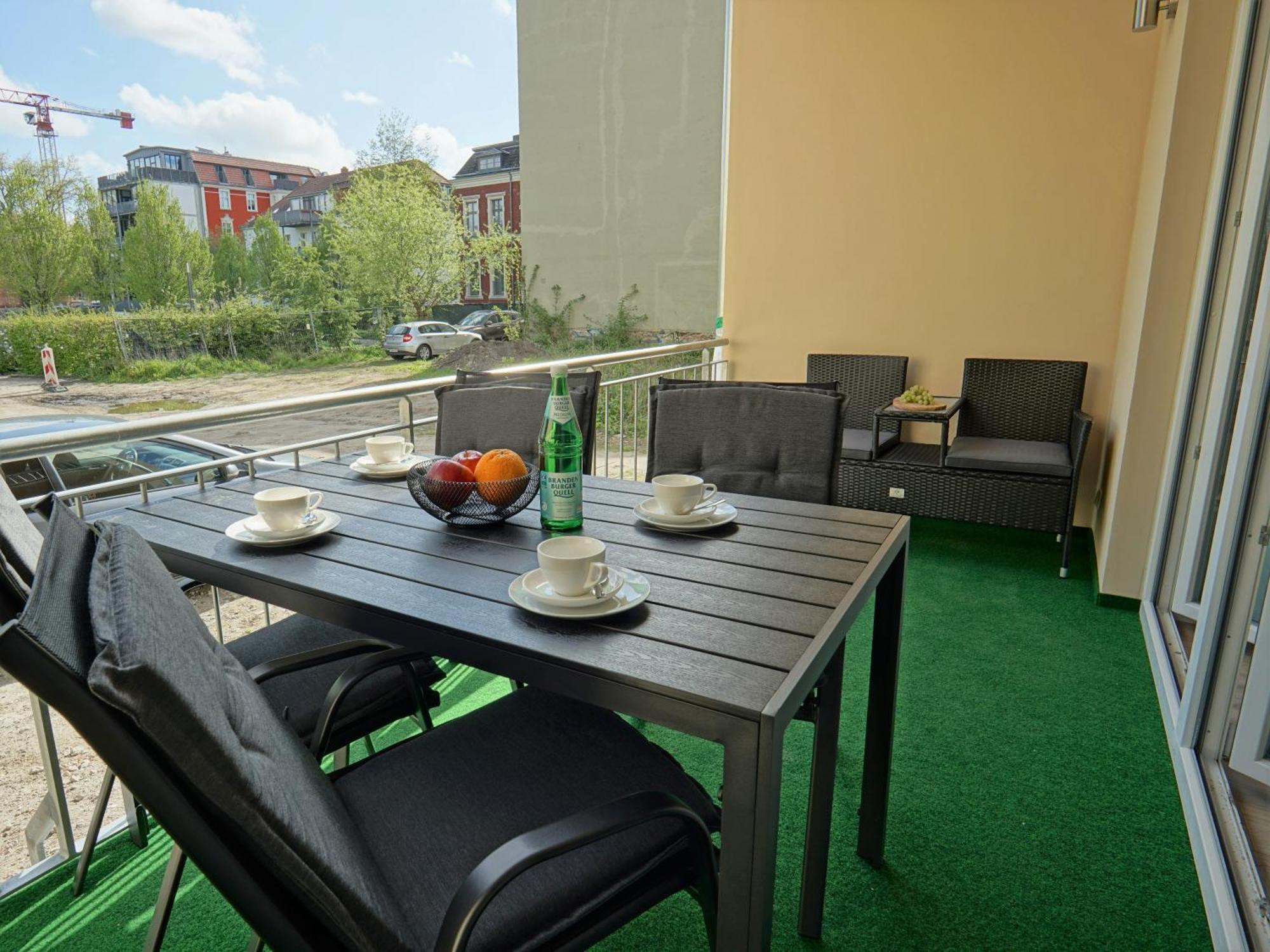 "Hogulu" Brandenburg, Balkon, Neustadt, Kueche, Wassernaehe - Parkplatz Inklusive Leilighet Brandenburg  Rom bilde